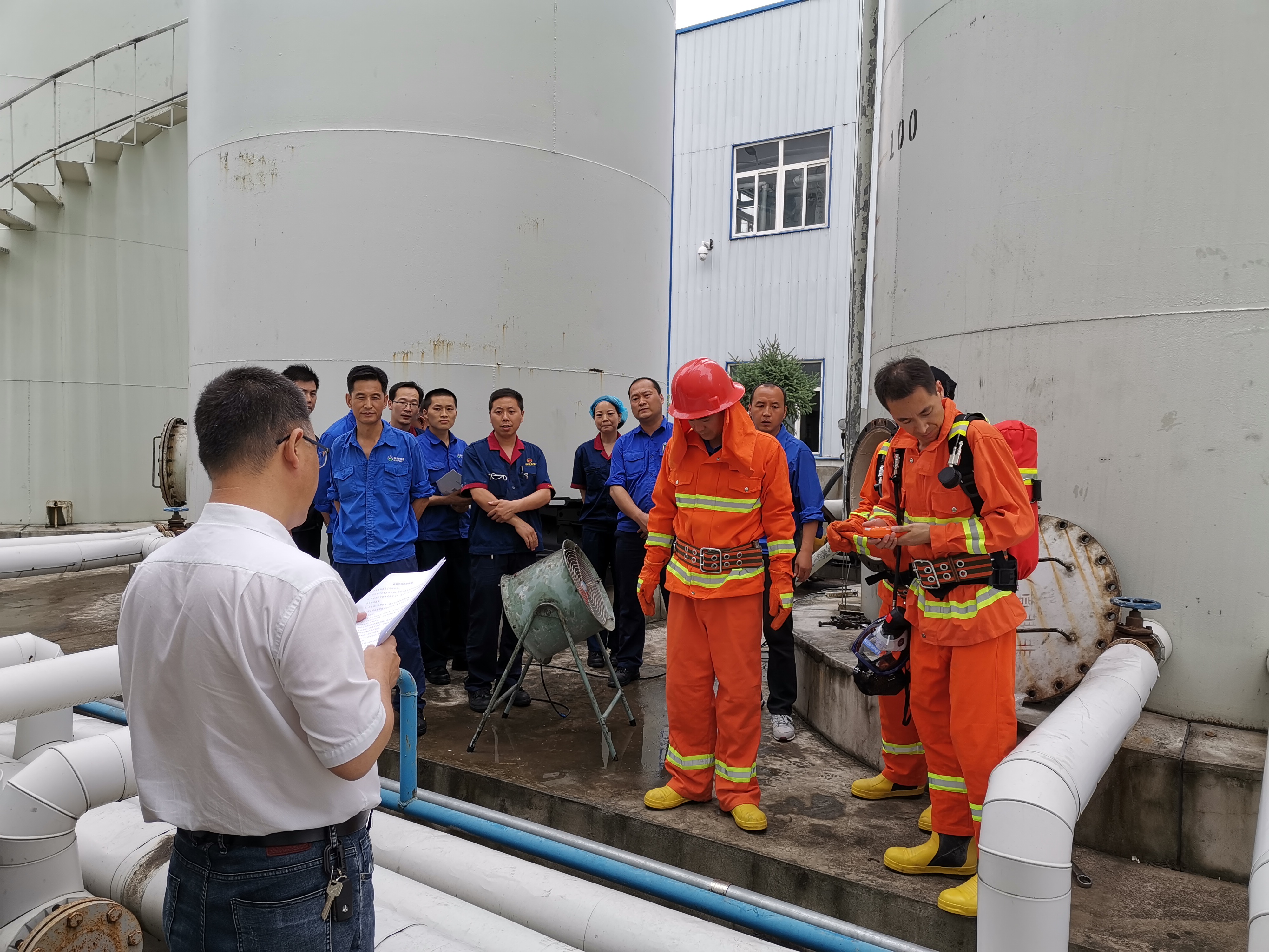 行動起來  筑牢安全防線——陜西糧農油脂集團楊凌來富公司開展有限空間作業應急演練活動