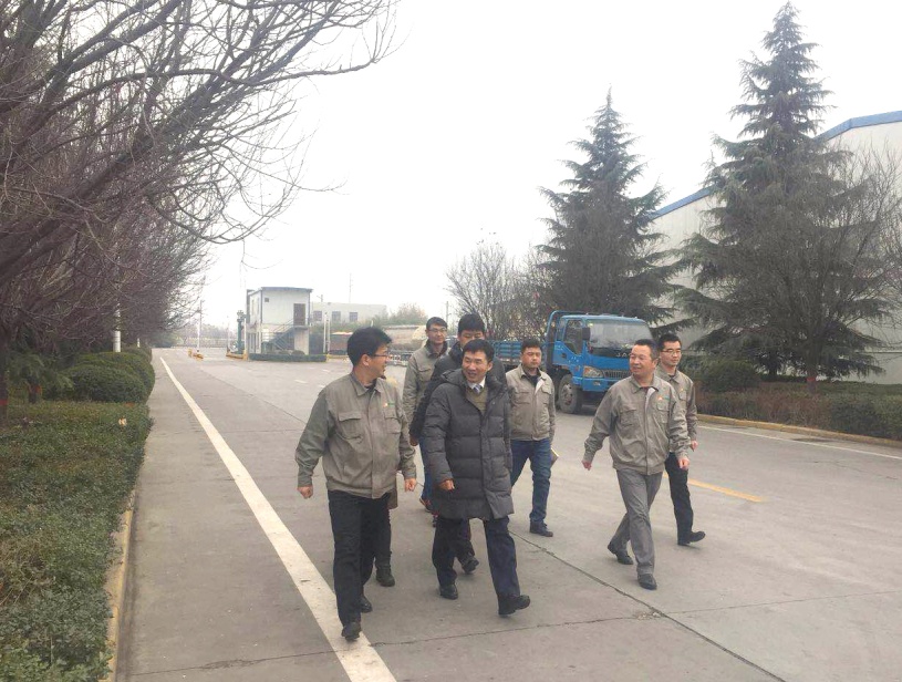 康師傅控股有限公司采購總監廖廣生一行到西瑞面粉公司參觀交流