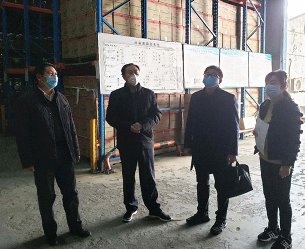 油脂信息2020.02.26《蓮湖區紀委常委、監委委員馮玉新一行到油脂集團督導檢查疫情防控和復工復產工作》 (4).jpg