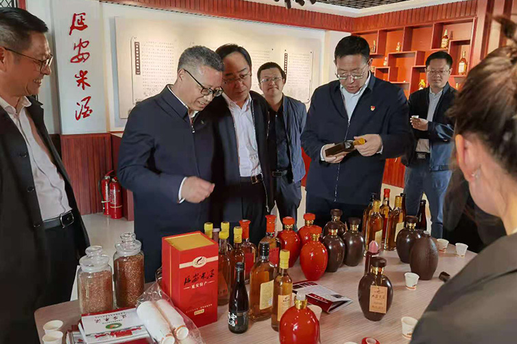 省糧食和物資儲備局、陜西糧農集團赴延安調研區域特色農業產業發展