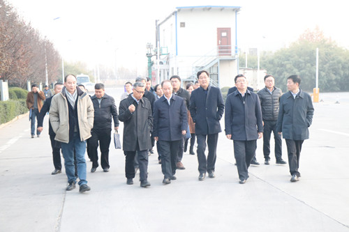 新疆維吾爾自治區人民政府考察組到西瑞集團興平園區調研