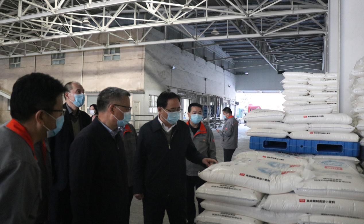 省糧食和物資儲備局調研糧油加工供應儲存情況